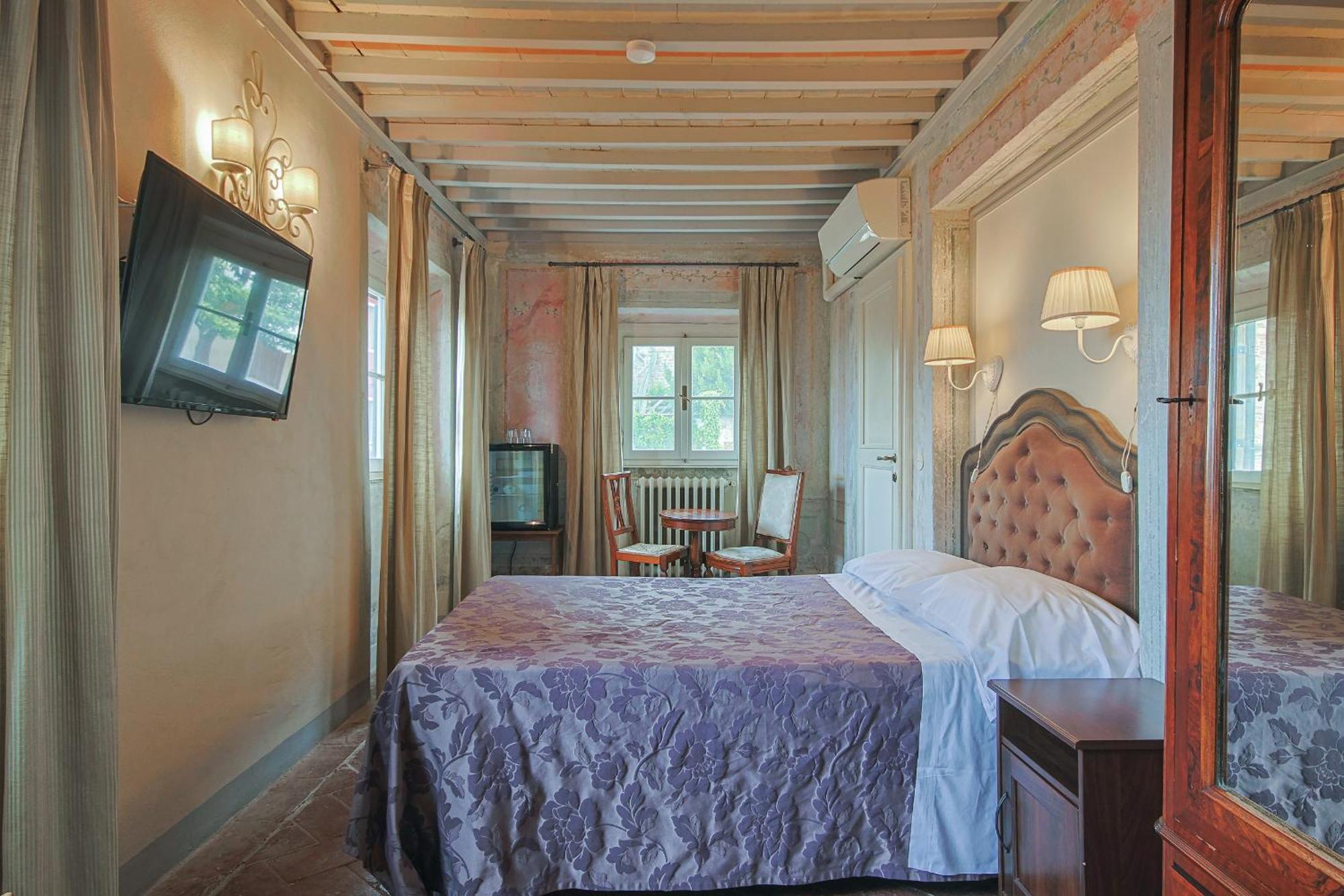 Hotel Villa Sermolli Борго-а-Буджано Экстерьер фото